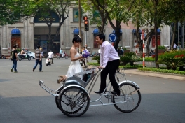 bu sy in the cities of VietnamSTREET SCENE HO CHI MINH