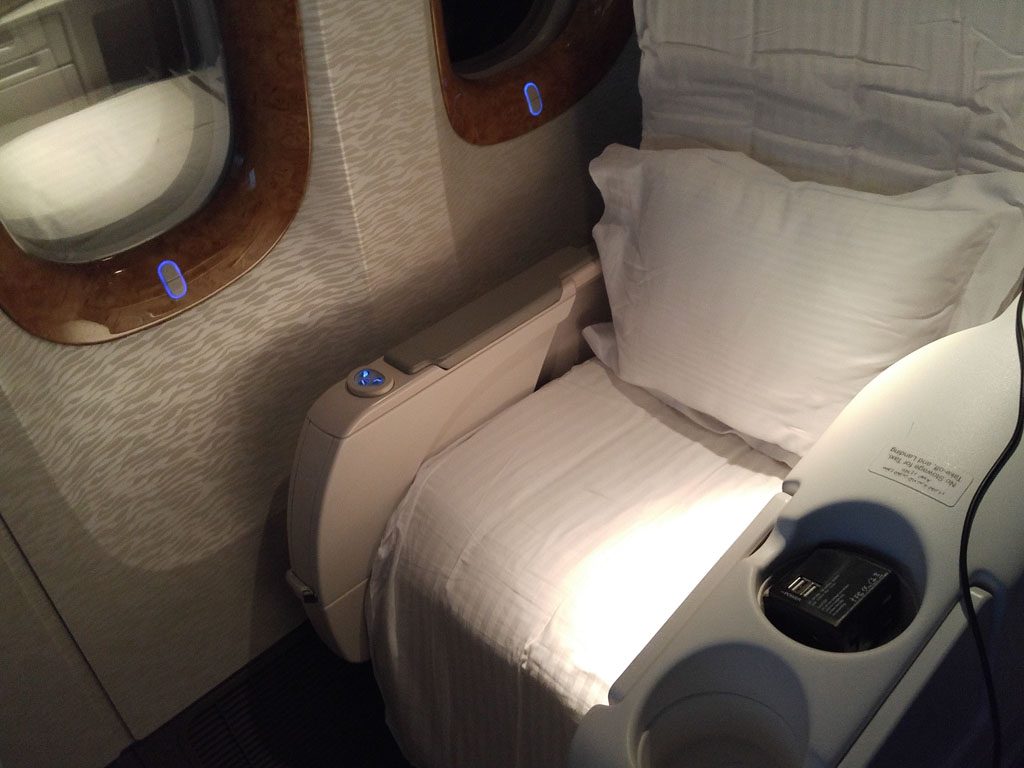 only1invillage emirates business class 777-300 review