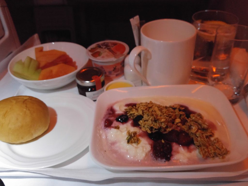 only1invillage emirates business class 777 300 breakfast
