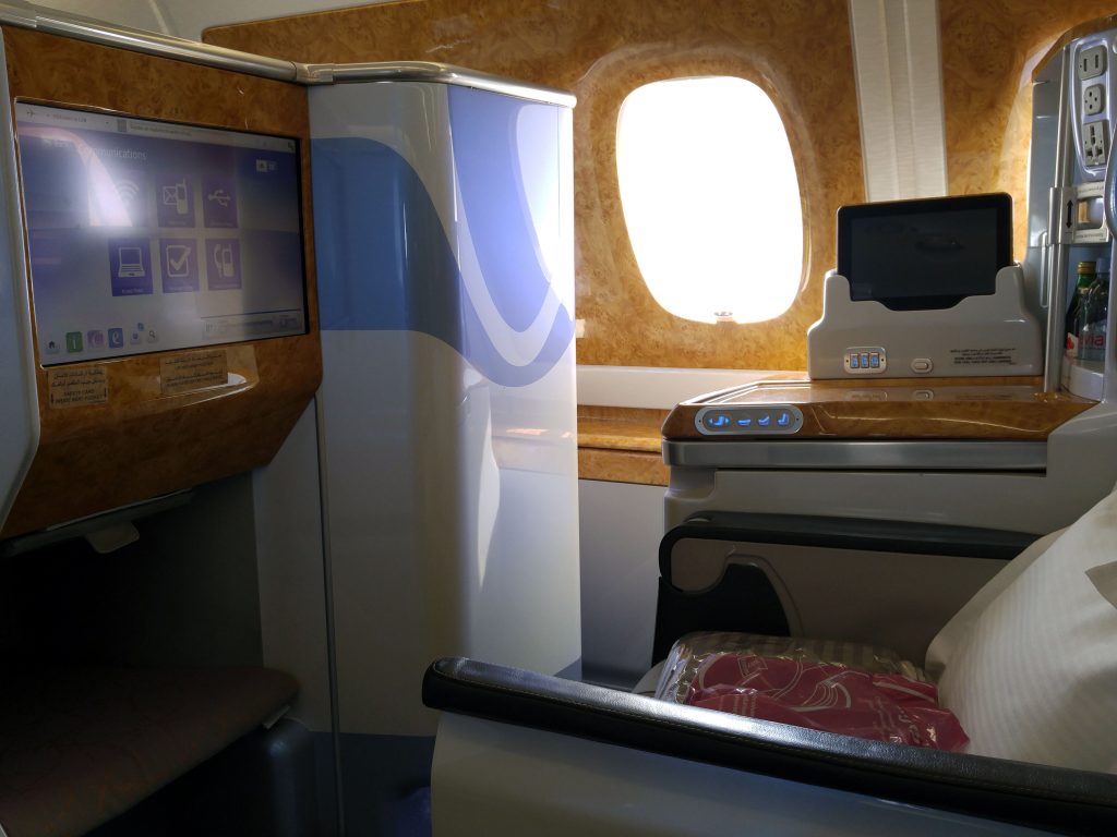 Review Emirates A380 Business Class Dubai to London 2