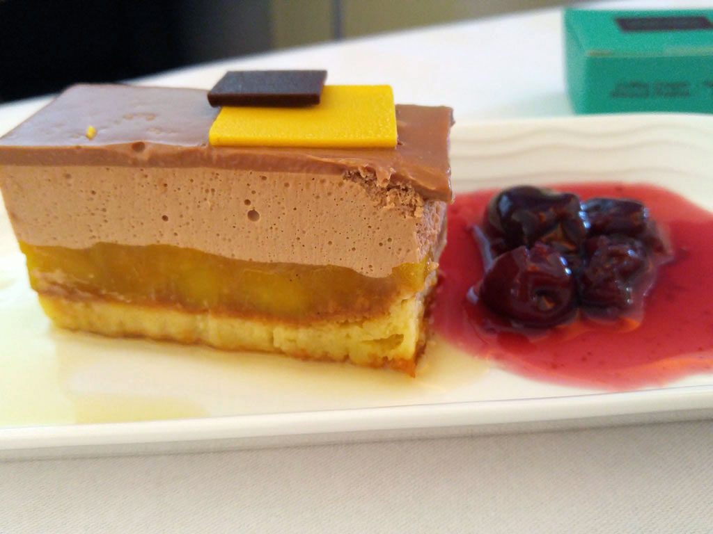 Emirates A380 business class review Dubai to London