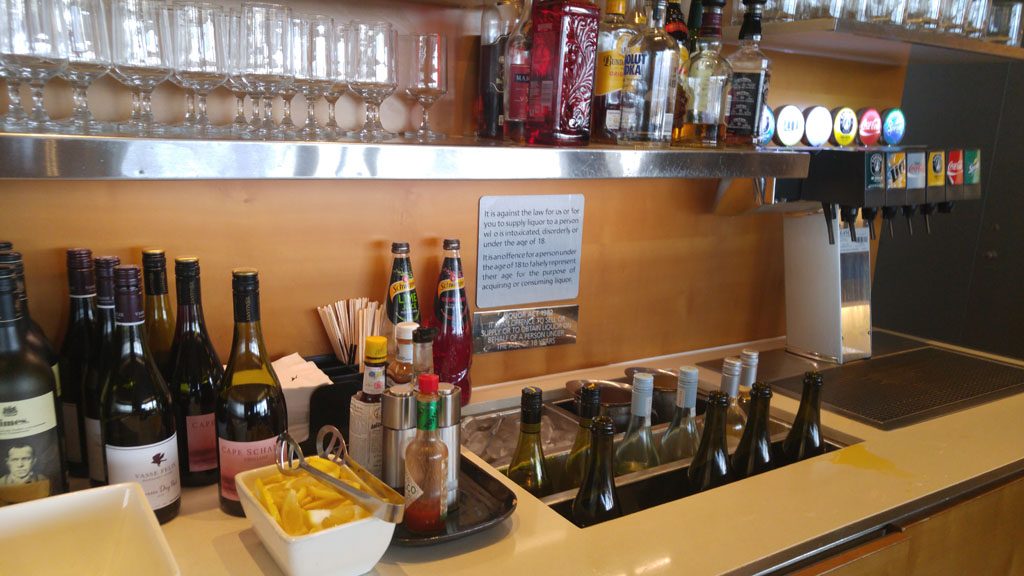 Qantas Business Class Lounge Sydney International