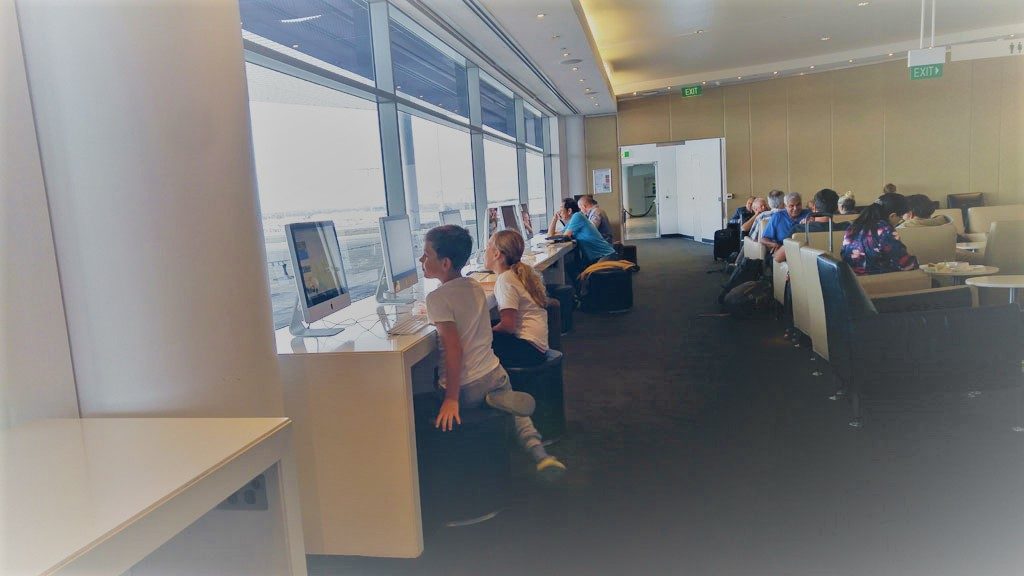 Qantas Business Class Lounge Sydney International