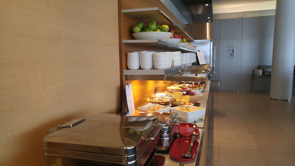 Qantas Business Class Lounge Sydney International