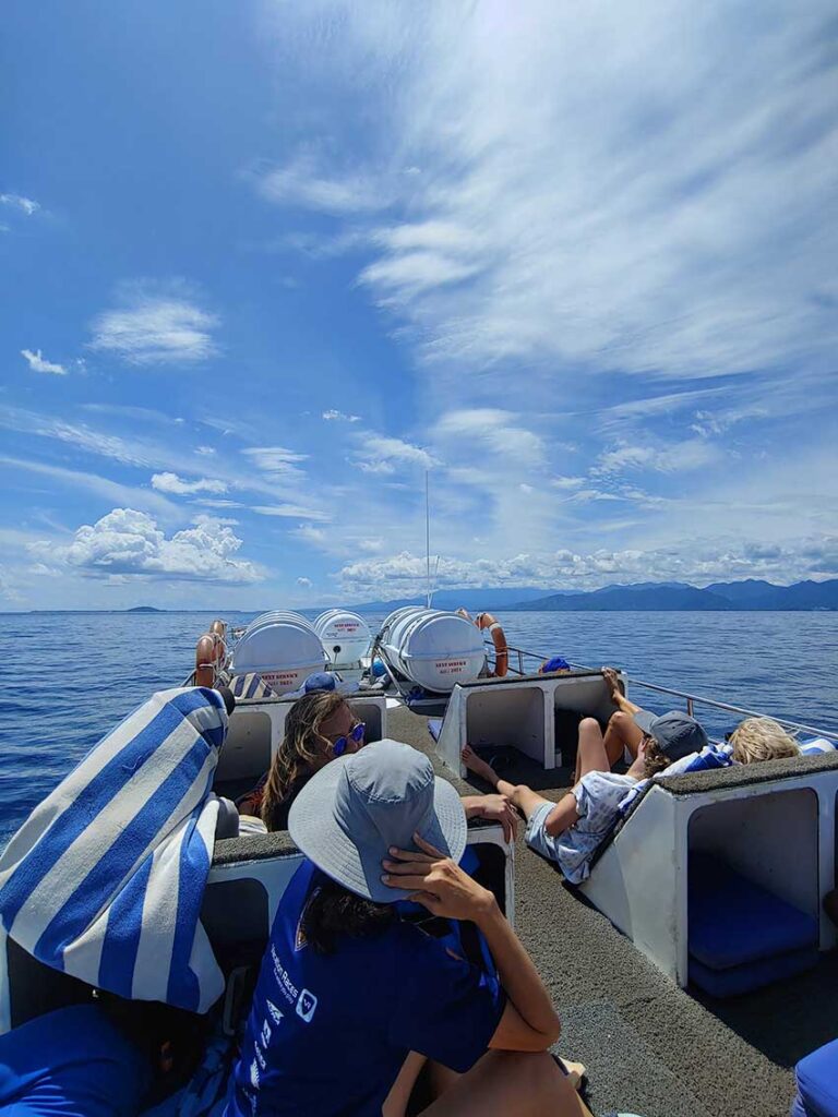 outside breeze giligetaway fast boat from Bali to Gili T everyday at 9am only1invillage