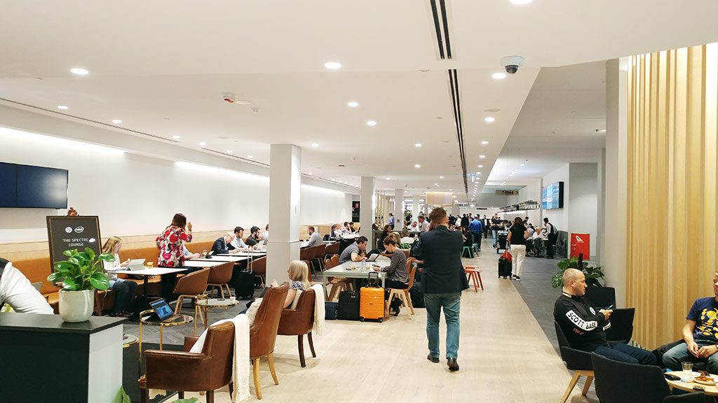 updated-qantas-club-melbourne-domestic-business-class-lounge-sadly