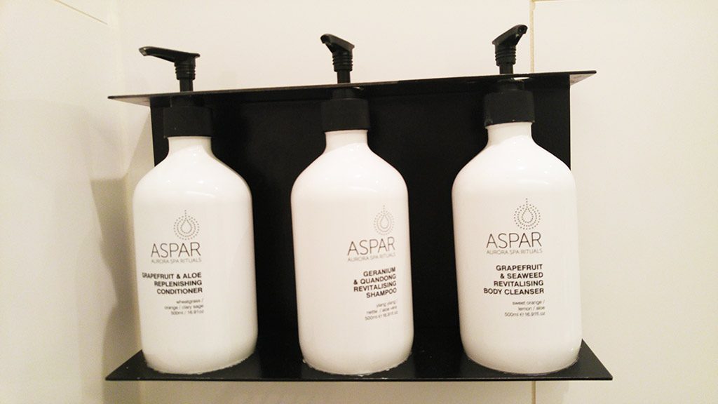 Qantas business class lounge Melbourne International review only1invillage