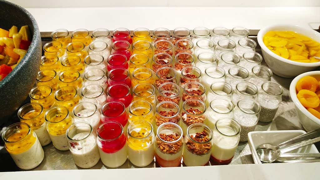 Qantas business class lounge Melbourne International review only1invillage