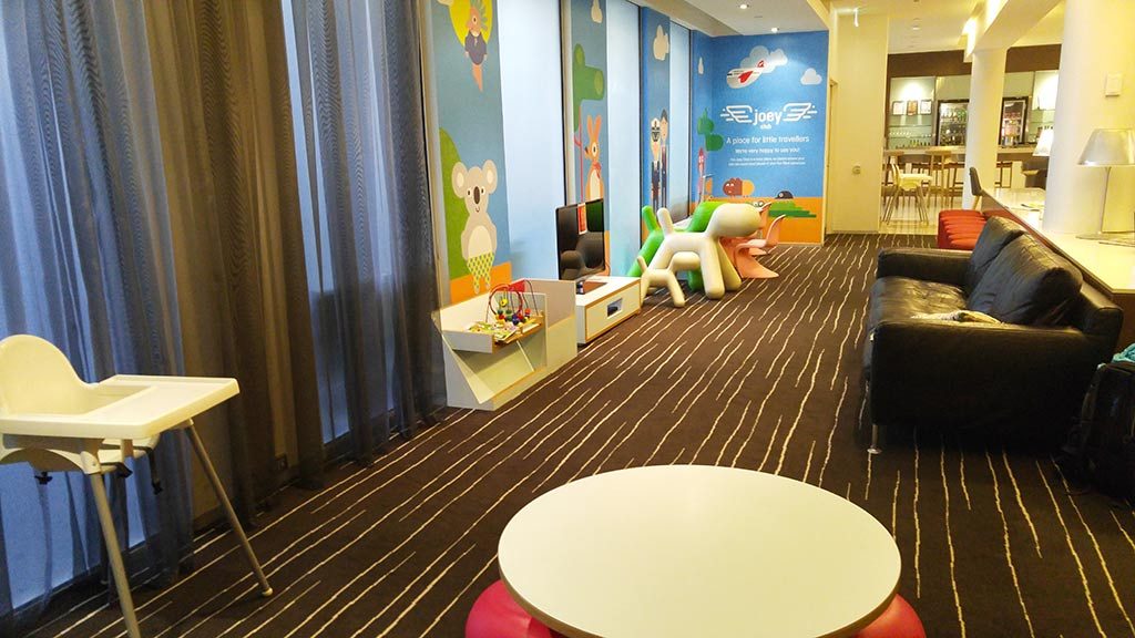 Qantas business class lounge Melbourne International review only1invillage