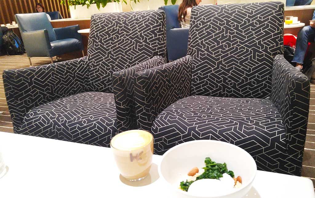 Qantas business class lounge Melbourne International review only1invillage