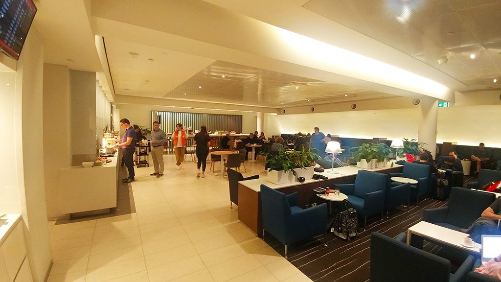 Qantas business class lounge Melbourne International review only1invillage