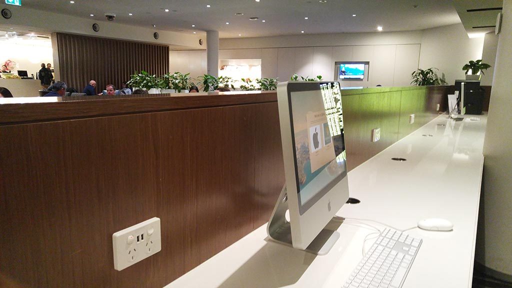 Qantas business class lounge Melbourne International review only1invillage