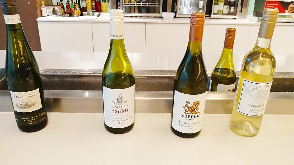 Qantas business class lounge Melbourne International review only1invillage