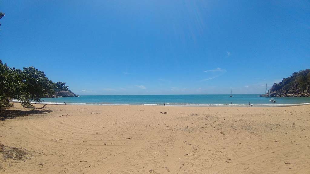 Radical Bay is the next bay along from Balding Bay