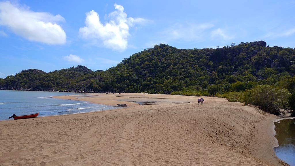 Walking and hiking trails on Maggie Island 
