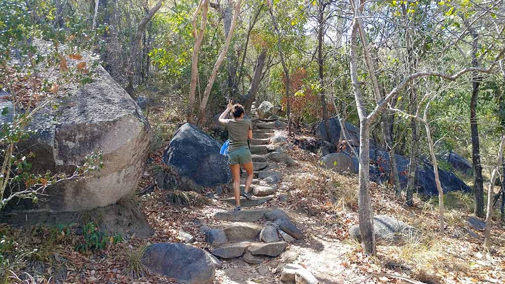 walk to Balding Bay from Horseshoe Bay