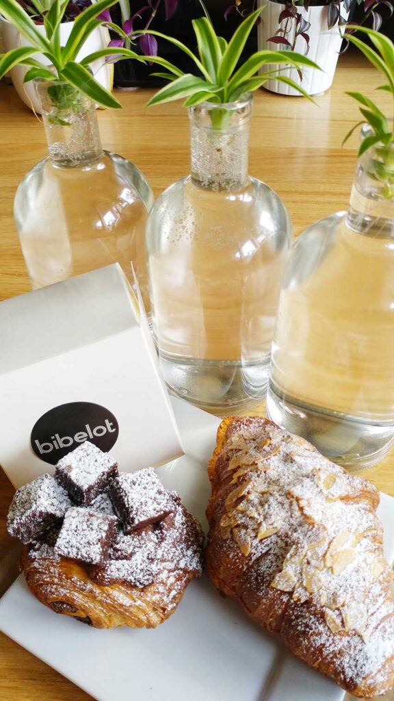 Their pain au chocolat had a mini chocolate brownie on top - talk about death by chocolate. The lamination was good and there was a decent strip of chocolate inside.