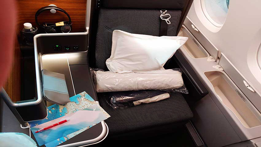 qantas airlines first class suites